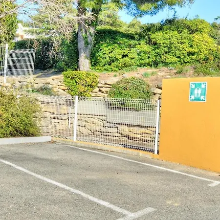 Apartment T2 Bord De Mer, Piscine, Parking