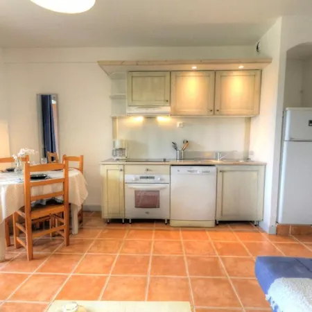 T2 Bord De Mer, Piscine, Parking La Ciotat