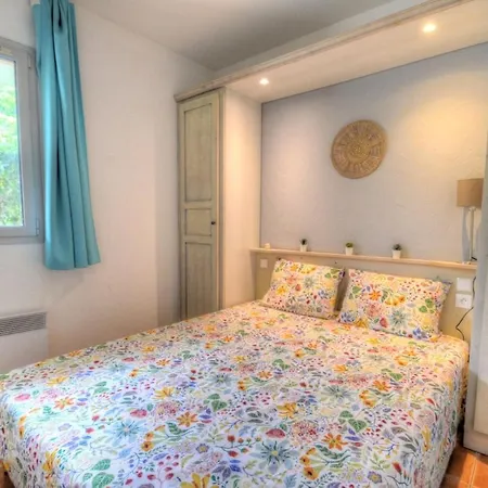 T2 Bord De Mer, Piscine, Parking * La Ciotat